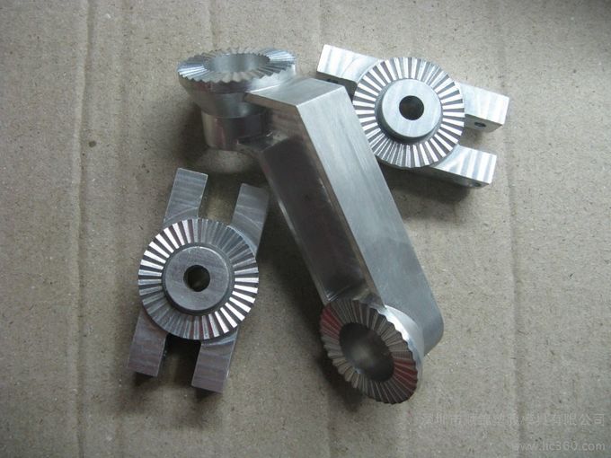 3 / 機械で造る/時計ケース5つの軸線CNCの金属は切り分けるレーザー プロトタイプ24によって分けます