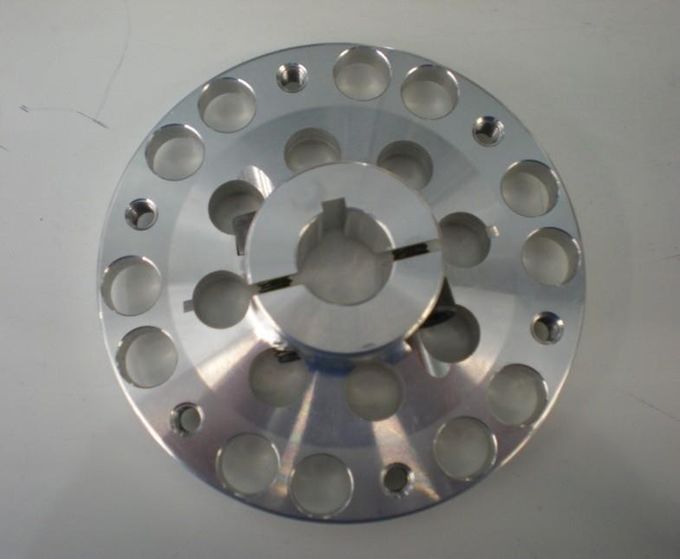 CNC の旋盤の機械化を用いる高い剛性率を機械で造る注文 CNC の金属